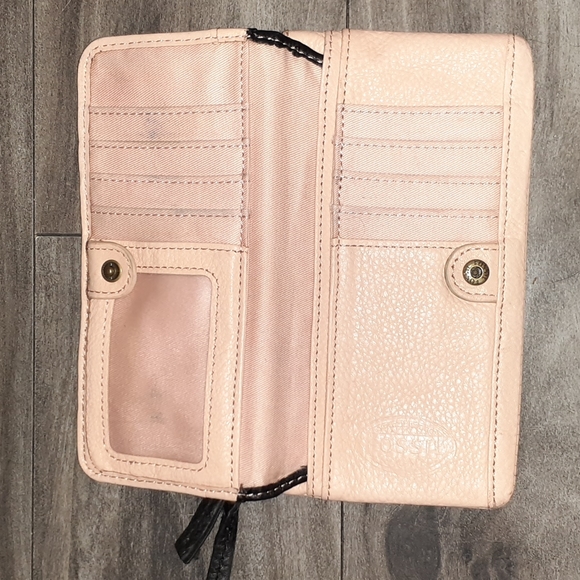 Fossil Wallet - Picture 2 of 4
